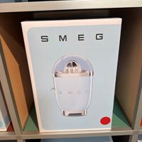 Spremiagrumi smeg rosso