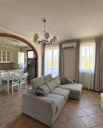 Appartamento di 94 m² con 3 locali e box auto a Se