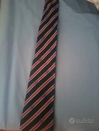 Cravatta Gucci