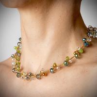 Collana artigianale con cristalli di vetro