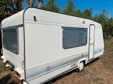 Roulotte Adria 5 posti - € 2.000 - veranda inclusa