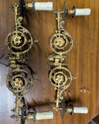 Coppia di applique da pianoforte in ottone dorato