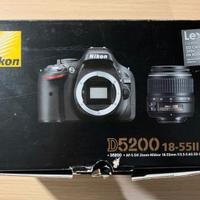 Kit Camera Nikon D5200 + Obiettivo