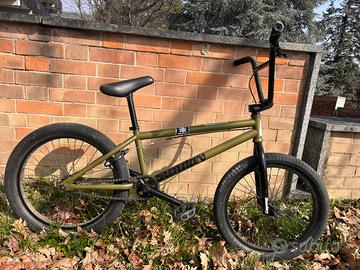 Sunday Primer 20"  BMX Freestyle  Matt Army Green