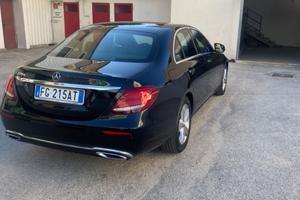Mercedes classe E nera 220d business sport