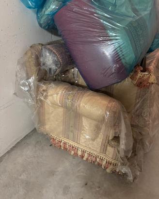 Due divani seta e piuma d’oca motivo vintage