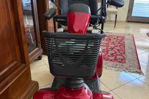 Scooter elettrico per anziani