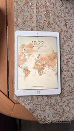 iPad 9.7 argento 