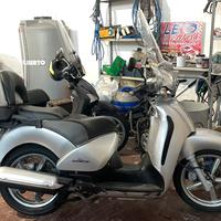 Scarabeo 200 grigio