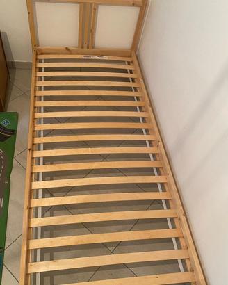 Letto singolo con doghe