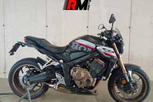 Honda CB 650 R '22 Accessoriata