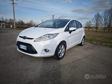 Ford Fiesta 1.4 5 porte Bz.- GPL Titanium
