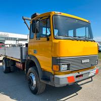 Motrice Iveco 145-17 cassone fisso