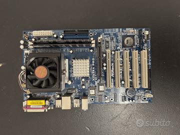 ASRock K7VT4A PRO Socket 462 con CPU