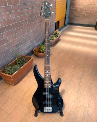 Yamaha TRBX174 Basso Elettrico 4 Corde - Pari al N