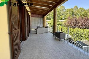 Appartamento di 160 m² con 4 locali e box auto a P