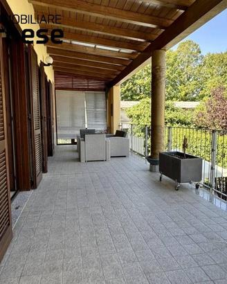 Appartamento di 160 m² con 4 locali e box auto a P