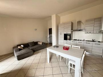 2 LOCALI A ADRARA SAN ROCCO