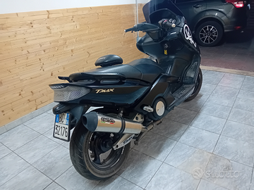 Moto tmax