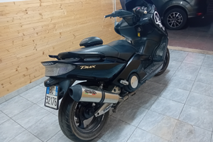Moto tmax