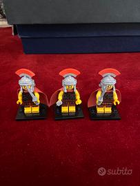 Minifigures Series 10 – Roman Commander (71001)