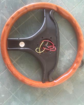 volante in legno momo