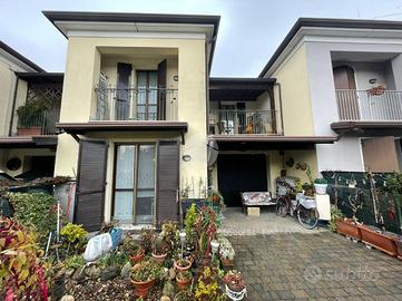 VILLA A SCHIERA A SAN GIORGIO BIGARELLO