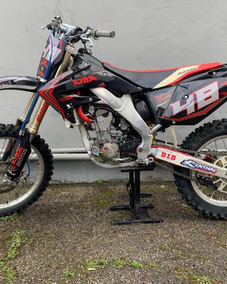 Honda CRF 250 targato cross