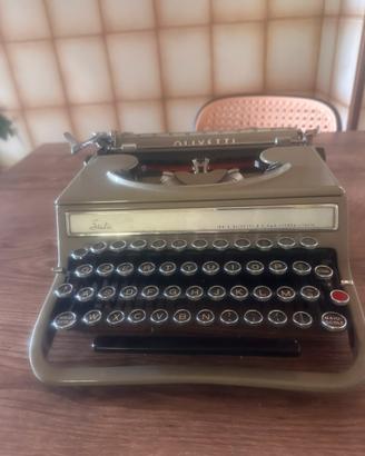 Macchina da scrivere Olivetti Studio 42 vintage