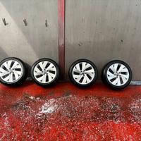 Cerchi e gomme Volkswagen originali r17