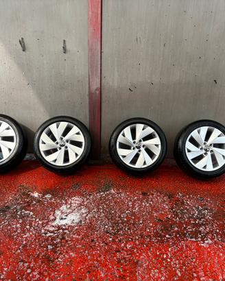 Cerchi e gomme Volkswagen originali r17