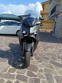 Yamaha X Max