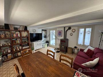 Casa indipendente di 100 m² con 2 locali a Fonte
