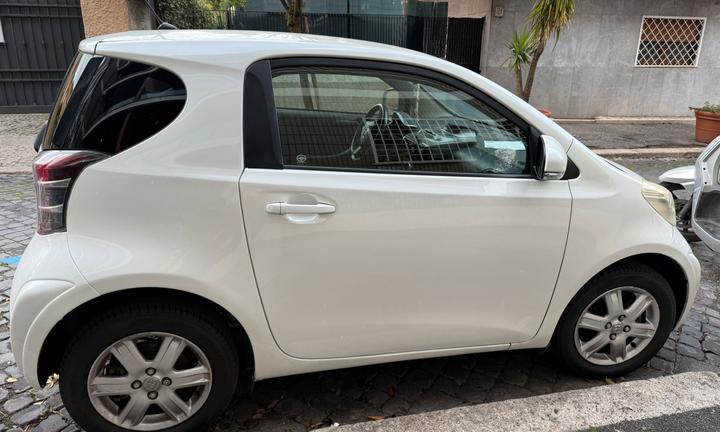 Toyota IQ