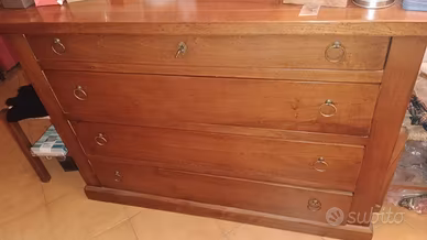 Cassettone e Comodino in legno finitura Noce