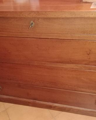 Cassettone e Comodino in legno finitura Noce