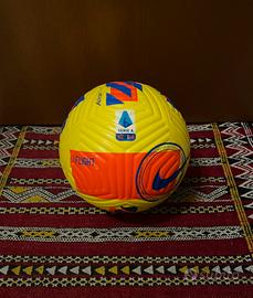 Pallone nike flight giallo serie a