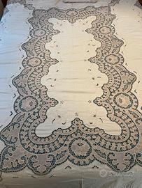 tovaglia lino ricamo 12 posti