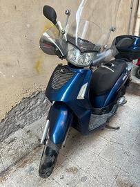 Kymco people s 200