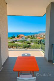 Trilocale vista mare parcheggio