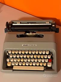 Macchina da scrivere Olivetti Lettera 35 vintage