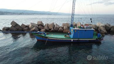 Vendita motobarca per la pesca del pesce spada