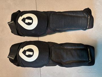 Ginocchiere Sixsixone tg. S