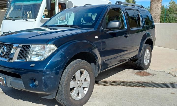 Nissan Pathfinder 2.5 dCi 4x4 7p