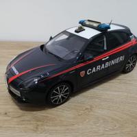 Alfa romeo giulietta carabinieri 1:18