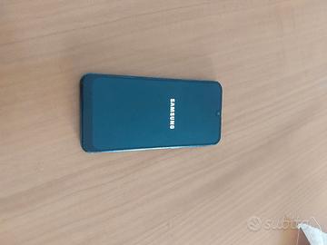 Samsung A40 