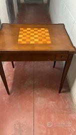 Tavolino da gioco
