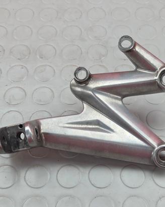 SUPPORTO PEDANA TRIUMPH STREET TRIPLE 675 2007 201