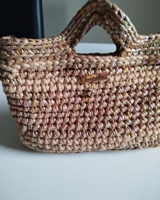 Borsetta a mano e con tracolla 