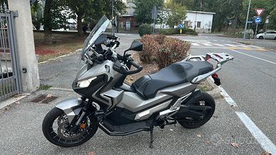 Honda xadv 750